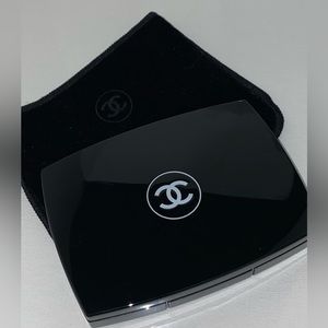 CHANEL Limited Edition Eyeshadow Pallet